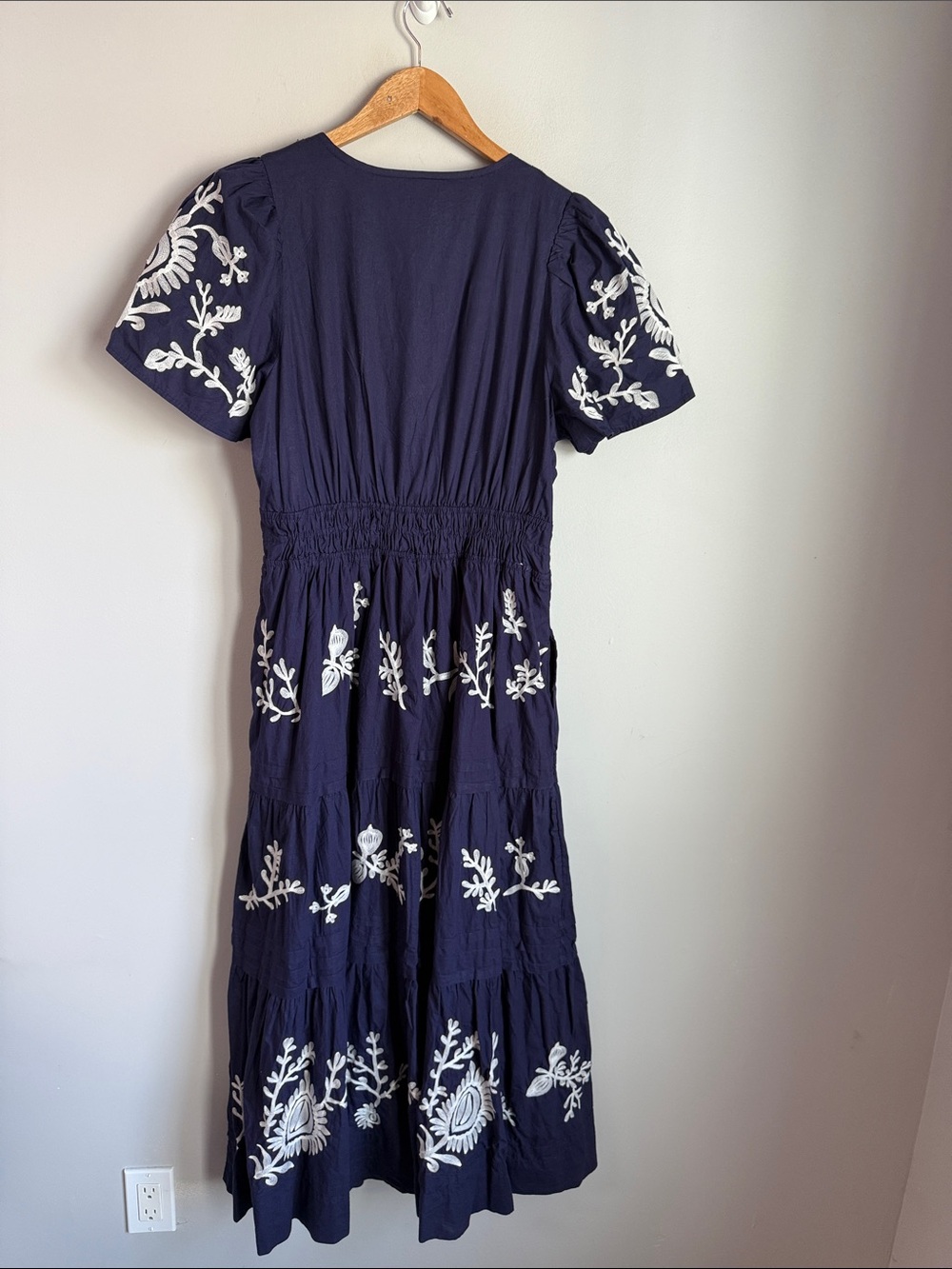 NEW ANTHROPOLOGIE EMBROIDERED SOMERSET MAXI DRESS LARGE - in Navy Large - Picture 3 of 8